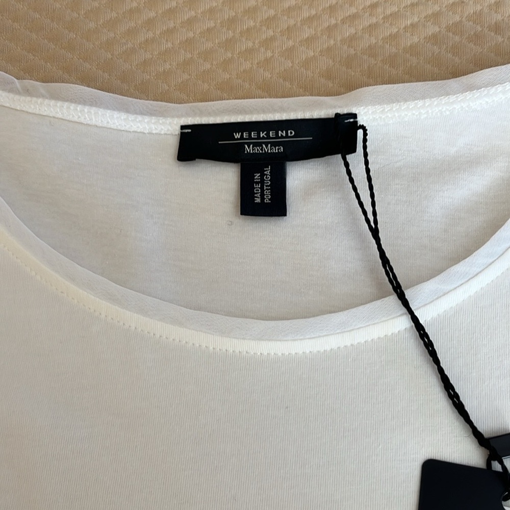 MaxMara Weekend. White/light cream top.